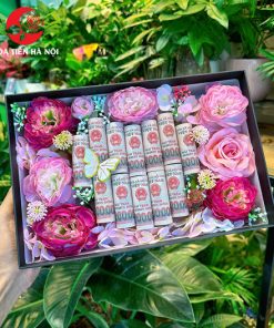 Hộp hoa xếp tiền hình trái tim tone hồng