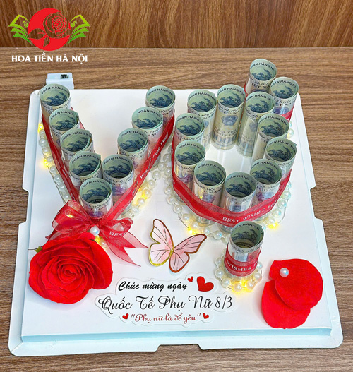Cốt bánh sinh nhật bằng tiền chữ VỢ