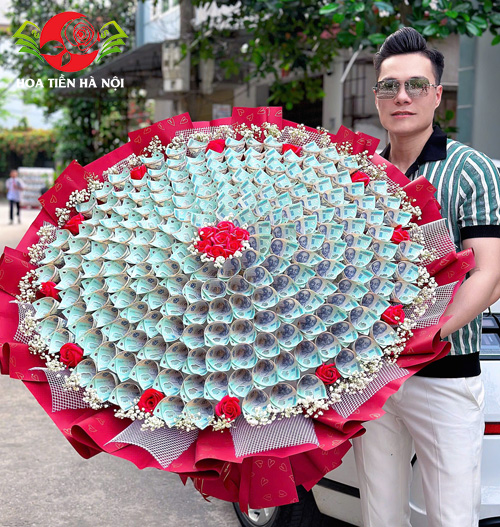 bo-hoa-tien-100-trieu-tone-do-do-noi-bat-sang-trong-dd-3 Bó hoa tiền 100 triệu tone đỏ đô Nổi bật & Sang trọng